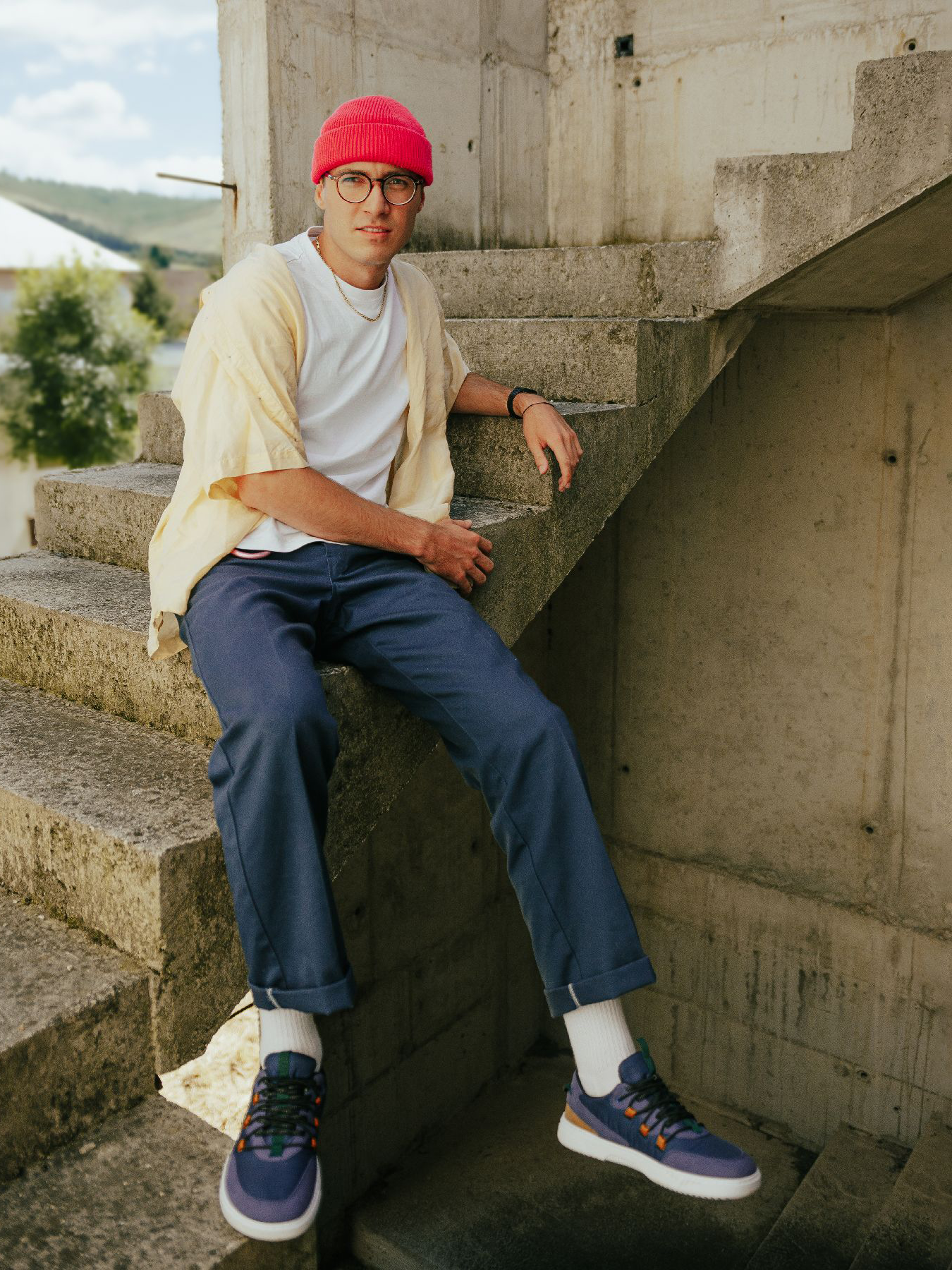 Barefoot Sneakers Barebarics Revive - Blue & White.
Bei der Herstellung wurden nachhaltige und vegane Materialien mit hervorragender Farbechtheit, Atmungsaktivität und Reiß- und Abriebfestigkeit verwendet.
Das Obermaterial besteht aus Mikrofaser und Polyester.
Barfuß-Eigenschaften
Anatomische Form - Die Turnschuhe passen an die Form der Füße.
Mehr info
moderner Städtestilin der Europäischen Union entworfen und handgefertigt, unter Verwendung lokaler nachhaltiger Materialienhervorragende Haltbarkeit und Farbechtheit der MaterialienDermodry Coolmax®-Technologie für kontinuierlichen Feuchtigkeitsaufnahmeerhältlich in den Größen 36-47 (europäische Maße)EAN/SKU: %eanorsku%